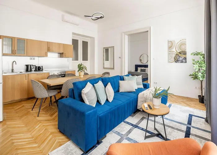 Stylish & Charming Cozy By Prestige Homes 부다페스트