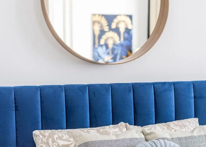 Stylish & Charming Cozy By Prestige Homes *