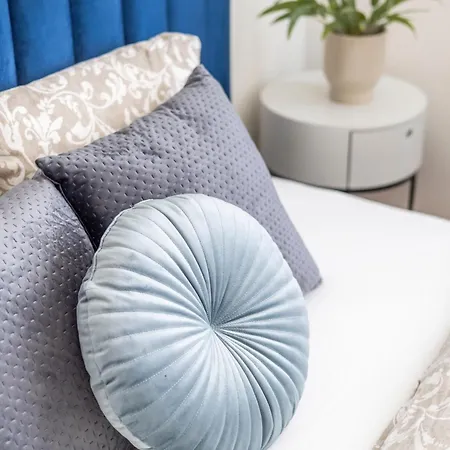 Stylish & Charming Cozy By Prestige Homes *
