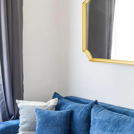 Stylish & Charming Cozy By Prestige Homes Apartament *