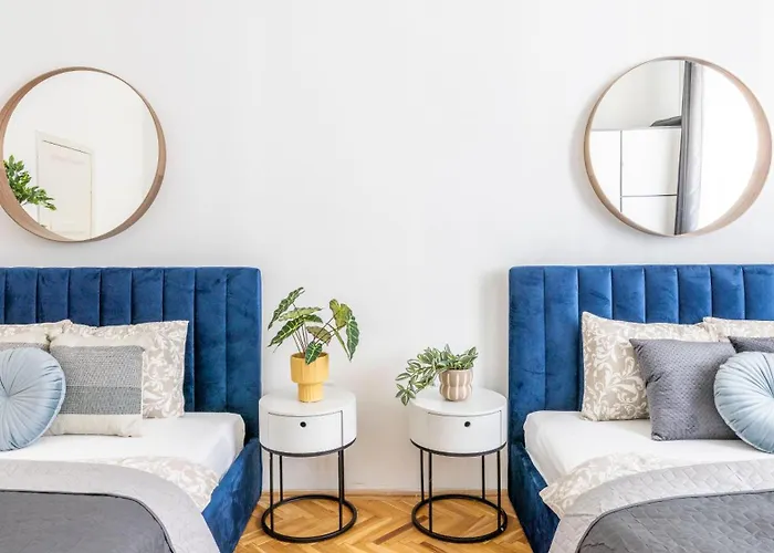 Stylish & Charming Cozy By Prestige Homes *